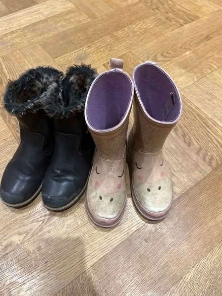 Photo of free Size 10 kids (Sw209) #1