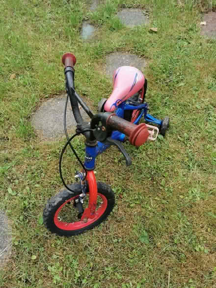 Photo of free Kids bicycle with stabilisers (Hillingdon UB10) #1