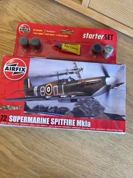 Photo of free AirFix Spitfire model 1:72 scale (Berkhamsted HP4) #1