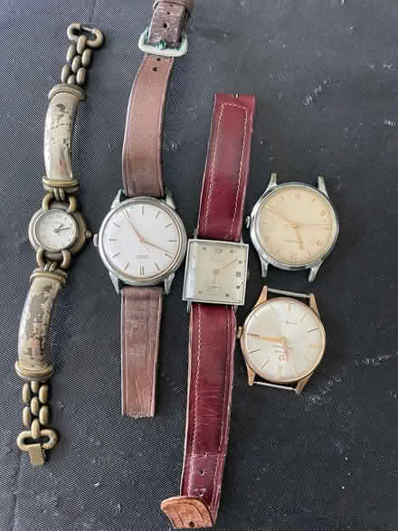 Photo of free Bunch of old watchs (Regent Square) #1