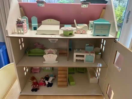 Photo of free Dolls house (Sale M33) #2