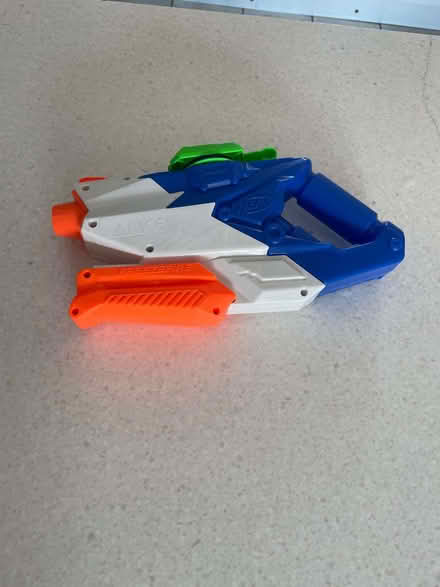 Photo of free small super soaker water pistol (New Malden KT3) #1
