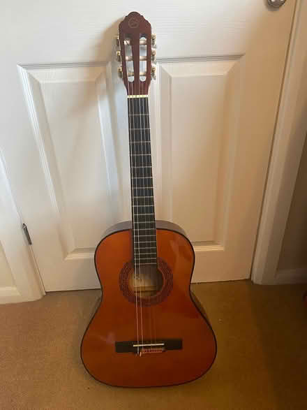 Photo of free Guitar Guitar 3/4 size -8-11 years (RG41 Winnersh) #1