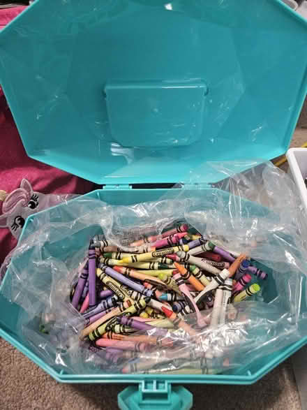 Photo of free Crayons in a Cute Box (Springfield 19064) #2