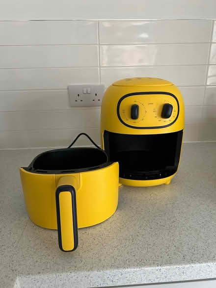 Photo of free Air fryer (Melling Mount L32) #2