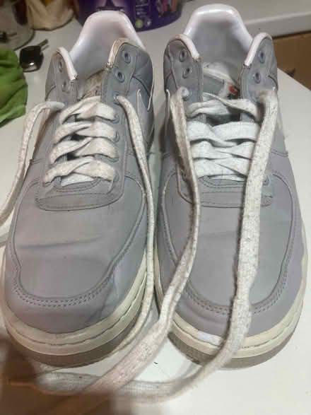 Photo of free Men’s Nike Air size 9 (PR4) #1