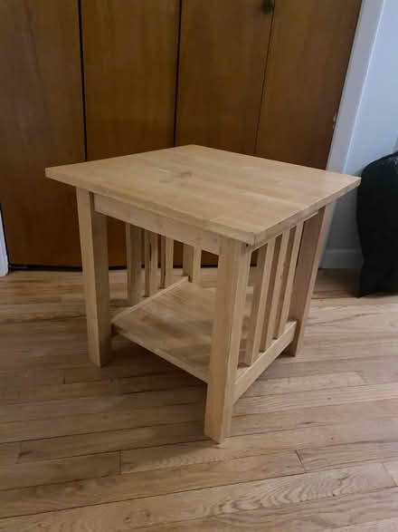 Photo of free Short side/end table (Poughkeepsie) #3