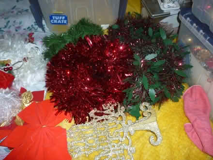 Photo of free Assorted Christmas Decorations (welling DA16) #1