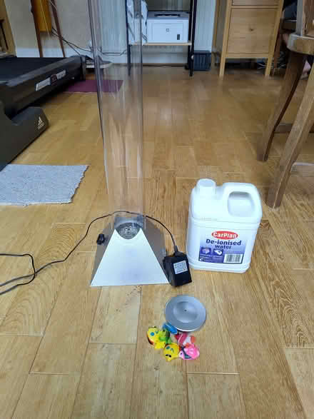 Photo of free Bubble lamp with 6 fish (High Heaton NE7) #1