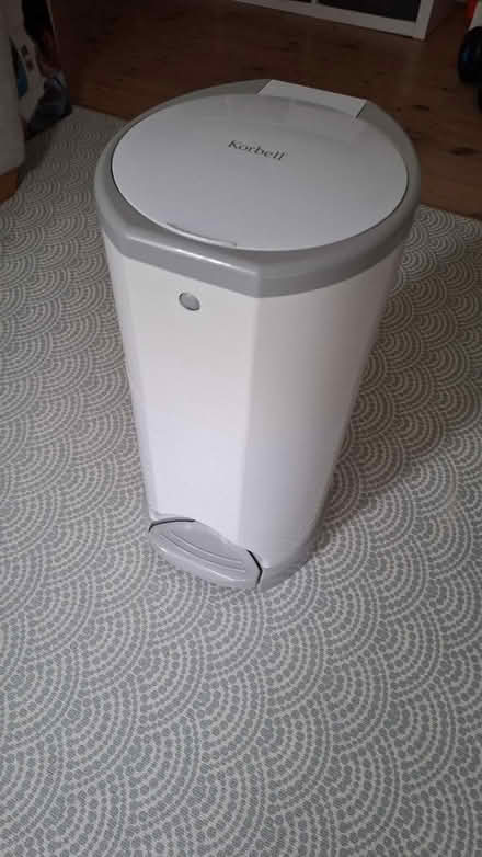 Photo of free Nappy Bin (South Wimbledon / Merton SW19) #1