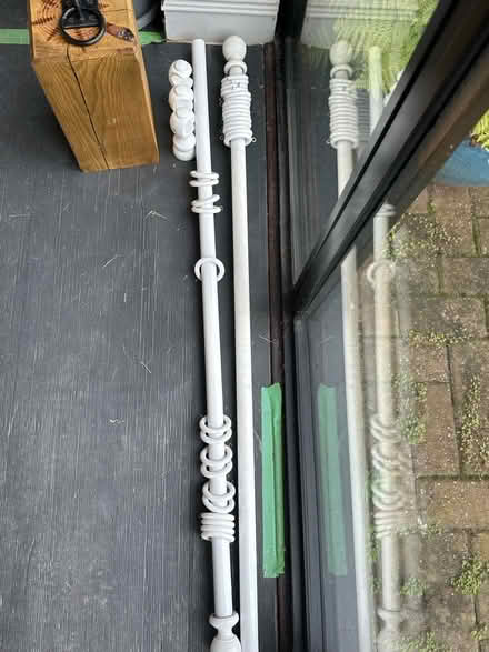 Photo of free White curtain pole (Burton green) #1
