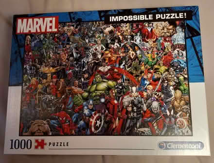 Photo of free Marvel superheroes 1000-piece Clementoni jigsaw puzzle (Divinity Road OX4) #1