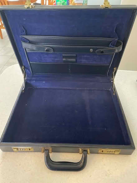 Photo of free Suit case - black - very good condition (New Malden KT3) #1