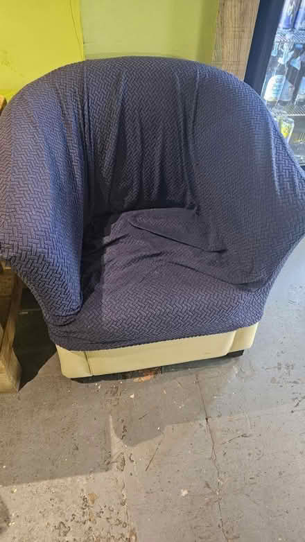 Photo of free Comfy chair (DH1) #1