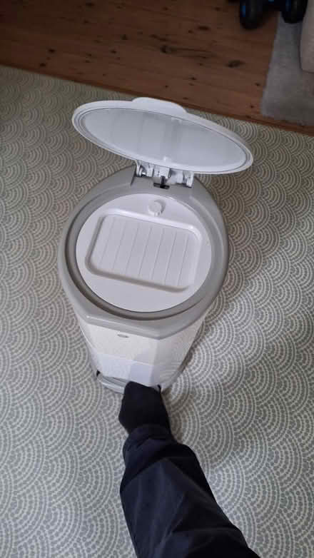 Photo of free Nappy Bin (South Wimbledon / Merton SW19) #2