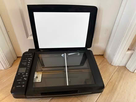 Photo of free Epsom printer/scanner (Warfield, Bracknell, RG42) #2