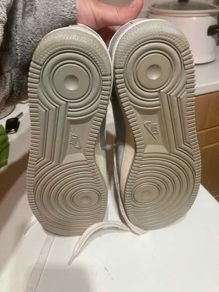 Photo of free Men’s Nike Air size 9 (PR4) #3