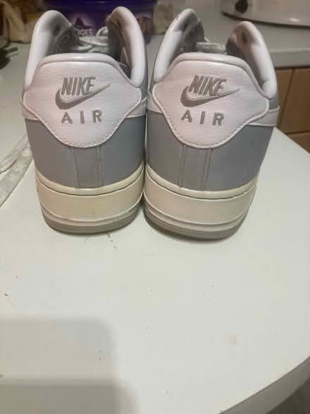 Photo of free Men’s Nike Air size 9 (PR4) #4