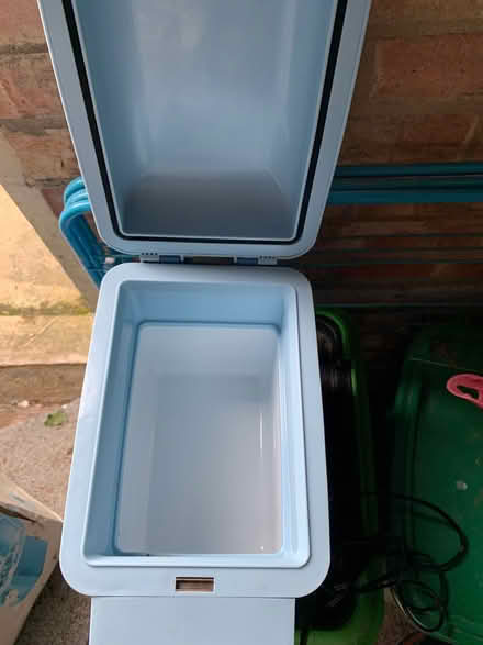 Photo of free Small Car cool box (DA13) #2