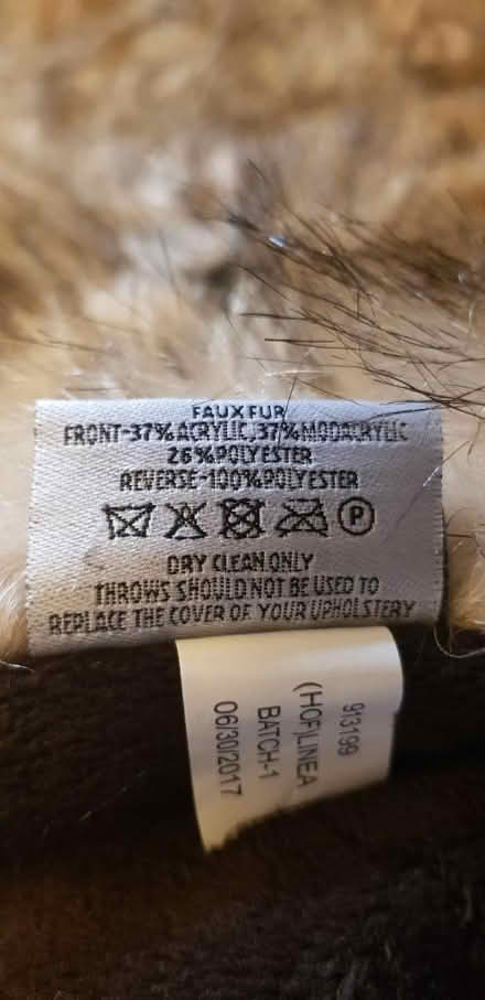 Photo of free Faux fur throw - House of Fraser (B17) #3