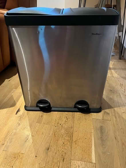 Photo of free Von Haus dustbin. Large (Richmond TW10) #1