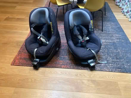 Photo of free 2 maxicosi car seats + isofix base (Shortlanesend, TR4) #1
