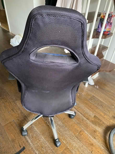 Photo of free Desk / Office Chair (HP5 Chesham) #2