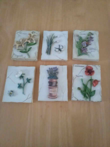 Photo of free Decorative Wall Plaques (Wendover HP22) #2