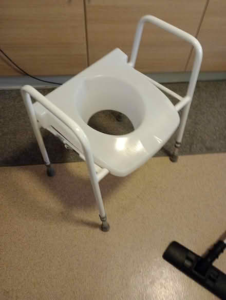 Photo of free Toilet Aid ⛑️ (Cr4) #3