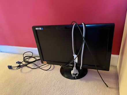 Photo of free Colour PC monitor & cables (High Heath WS4) #1
