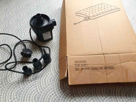 Photo of free Double inflatable air mattress with electric pump (Waddon CR0) #2