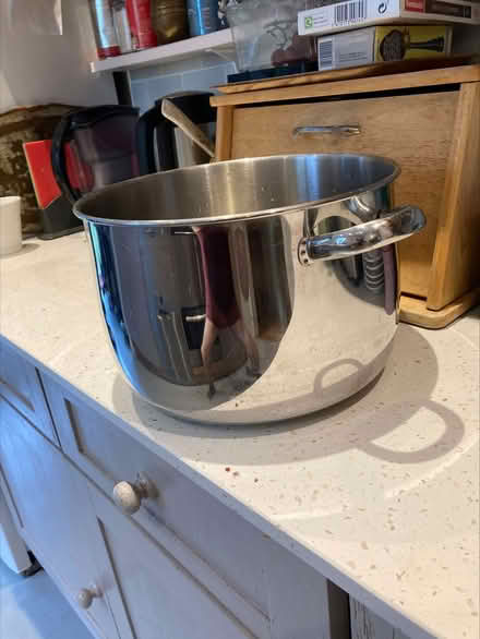 Photo of free Stainless steel cooking pot (Iffley Road OX4) #2