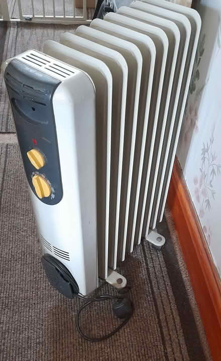 Photo of free Oil Filled Radiator (Chesterfield S40) #2