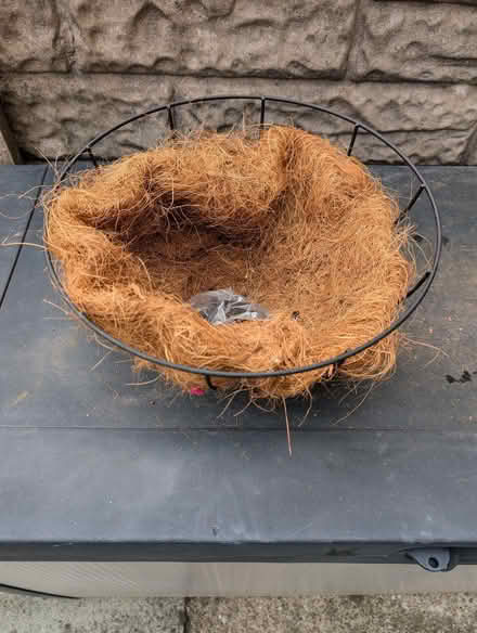 Photo of free Hanging basket with chain (Southport PR8) #1