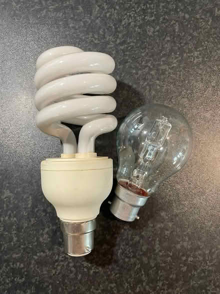 Photo of free 2 working light bulbs (E1) #1