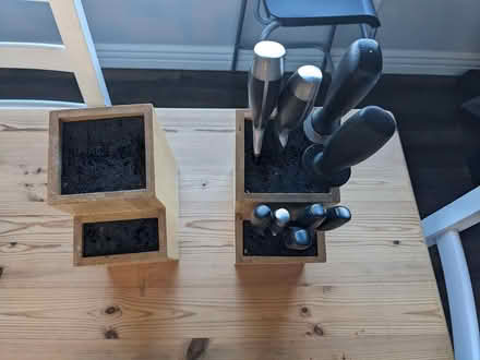 Photo of free Knives with blocks and sharpeners (San Mateo Knolls) #1