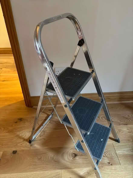 Photo of free Three step stepladder (Prime Ministers MK41) #1