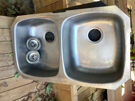 Photo of free Double kitchen sink (Beacon Hill North) #1