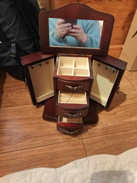 Photo of free Jewellery case (Tn12) #1