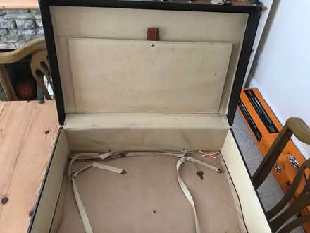 Photo of free Antique/vintage suitcase with key (Portsmouth PO3 Baffins) #2