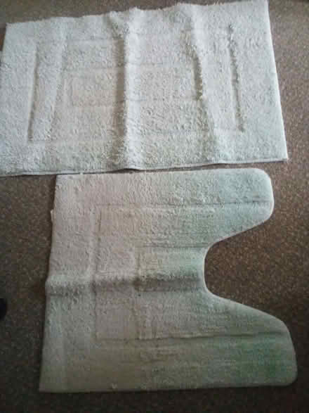 Photo of free Bathroom Set (Wendover HP22) #1