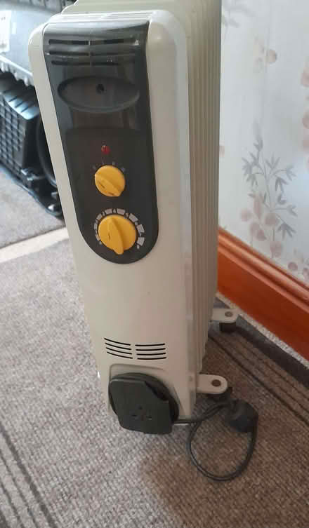 Photo of free Oil Filled Radiator (Chesterfield S40) #1