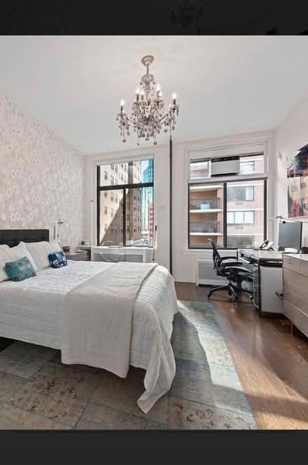 Photo of free Large chandelier (Flatiron) #1
