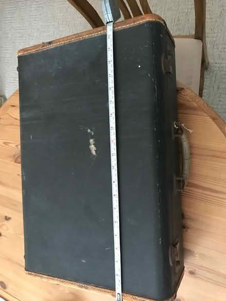 Photo of free Antique/vintage suitcase with key (Portsmouth PO3 Baffins) #3