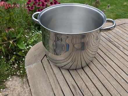 Photo of free 10L Stainless steel cooking pot. (Penn HP10) #1