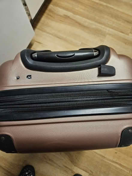 Photo of free Kenneth Cole carry on suitcase (Fair Oaks and Wolfe) #2