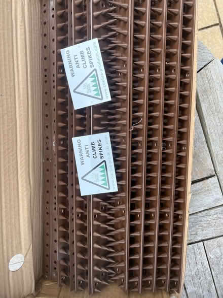 Photo of free Deterrent Repellent Wall Fence Spikes: (GU14) #1