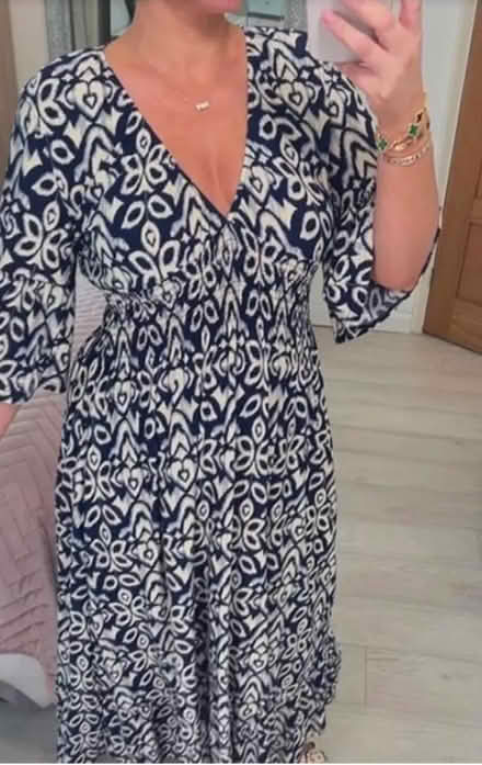 Photo of free Polyester dress (Sutton) #2