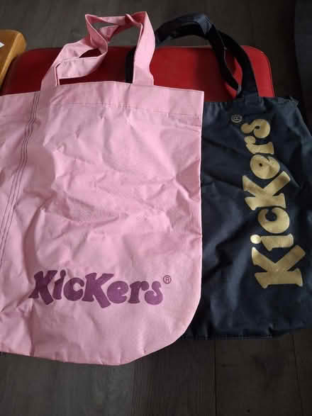 Photo of free Kickers shopping bags (Reddish SK5) #1