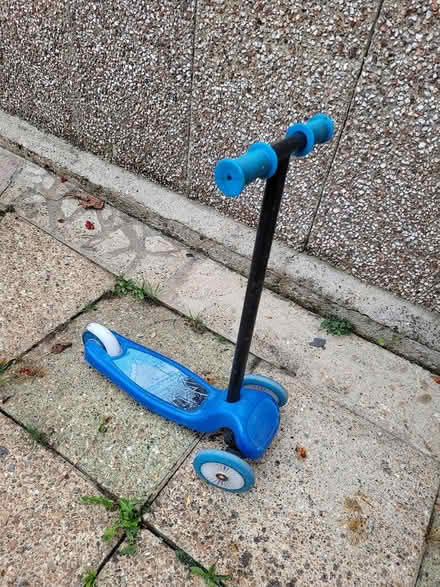 Photo of free Kids' 3 Wheel Scooter - Blue (SM6) #1
